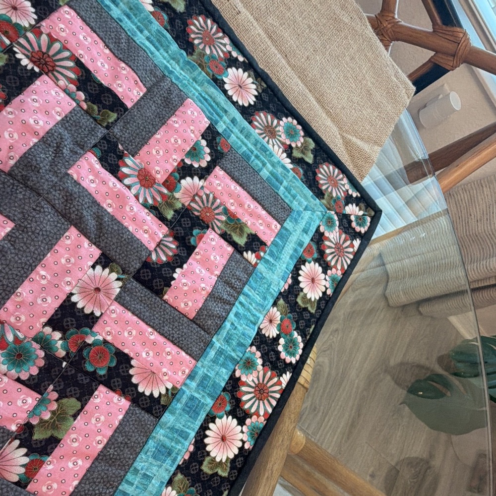 Handmade Quilted Patchwork Floral Table Runner Rectangular Multicolor 36x18 - Picture 7 of 11